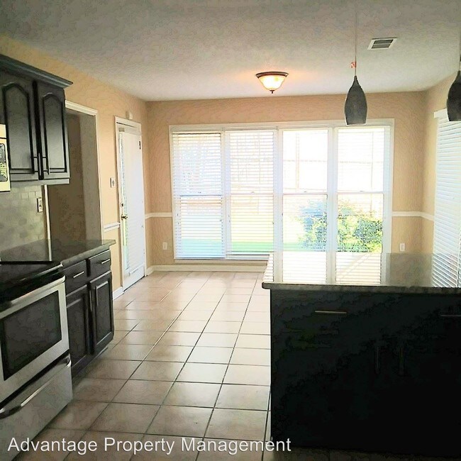 Building Photo - 4 br, 2.5 bath House - 462 Sanga Cir. W.
