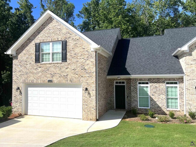 Foto del edificio - 250 High Ridge Ct