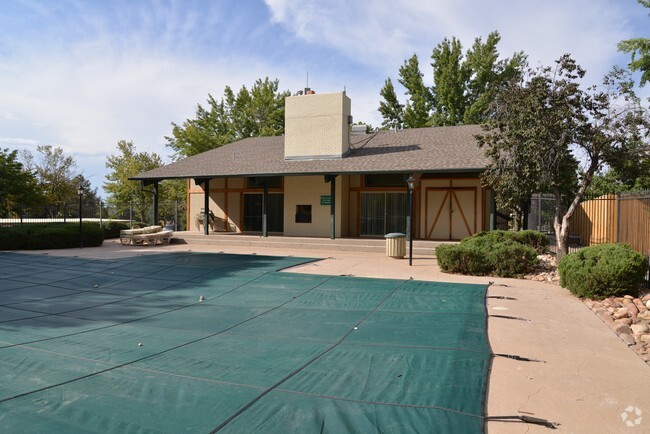 Piscina - Sanctuary at Heather Ridge