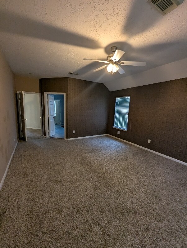 Foto del edificio - 4030 Harwood Dr