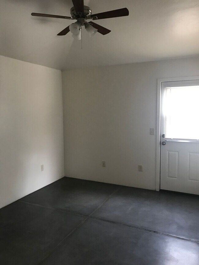 Building Photo - SANTA RITA 1632