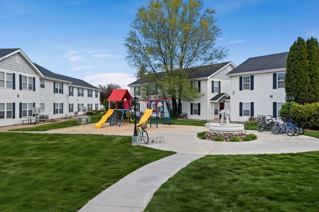 Building Photo - 108 Davis Ave