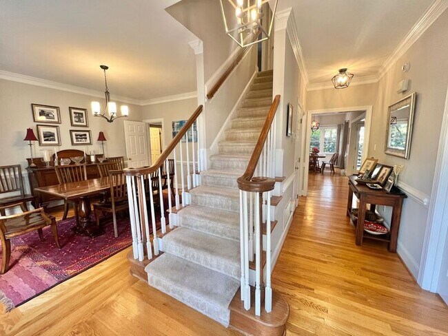 Foto del edificio - 9105 Kirkhill Dr