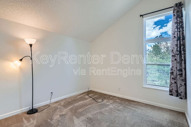 Building Photo - 13992 E Stanford Cir