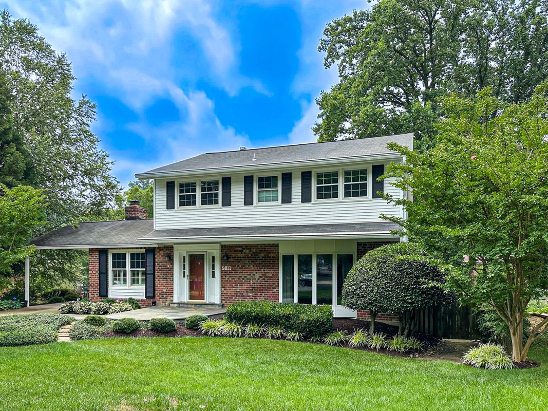Foto principal - 9811 Laurel St