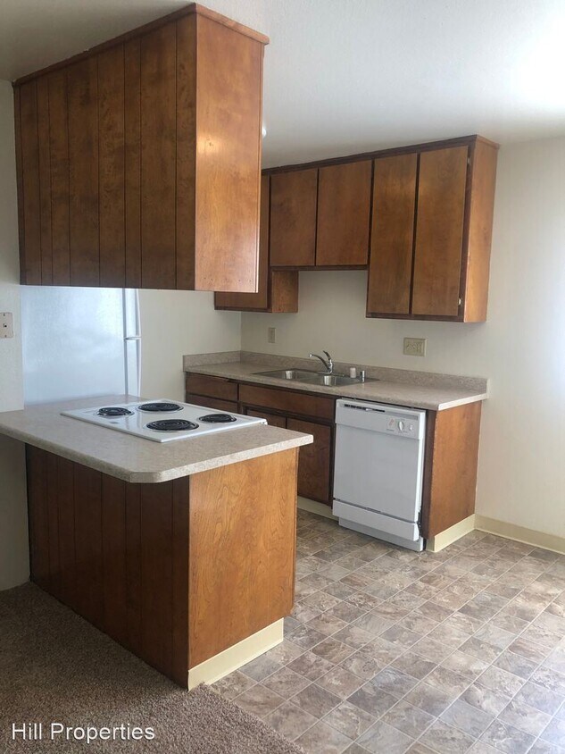 Foto principal - 2 br, 1 bath Room For Rent - 635 W 6th Avenue