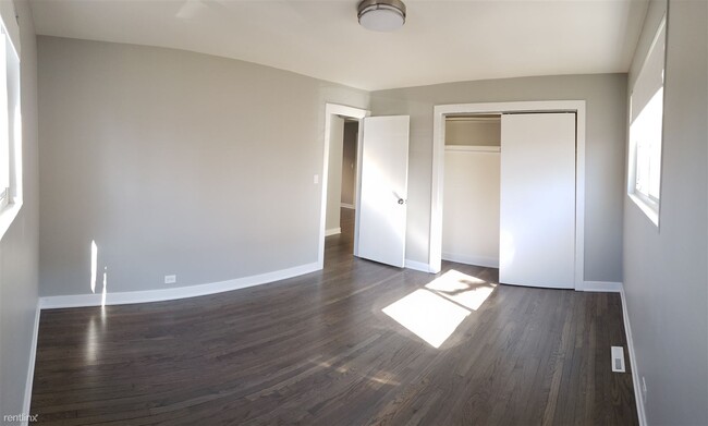 Building Photo - 3 br, 1 bath Apartment - Walnut - Linden 2W