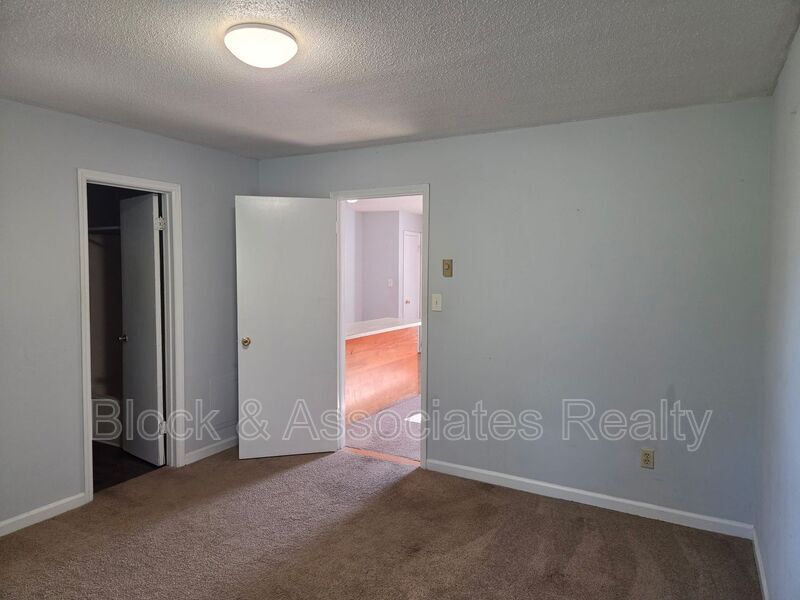 Building Photo - 306 Reece Ave