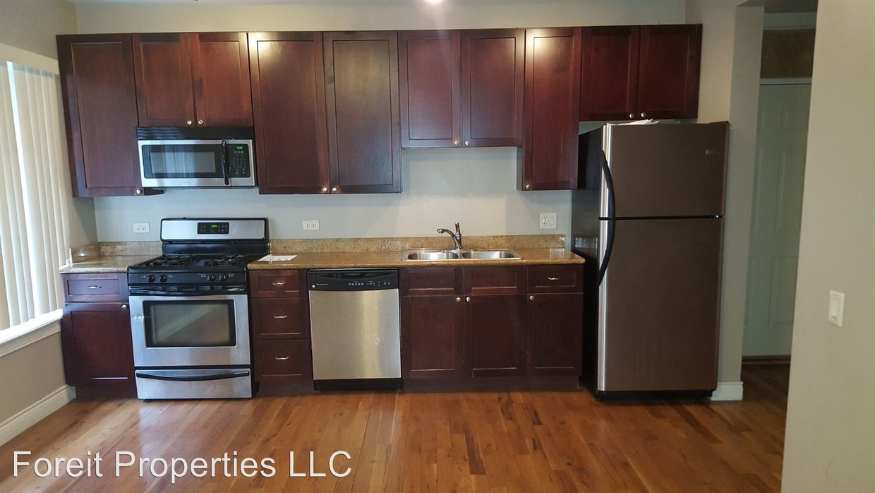 Foto principal - 1464 E 69th St
