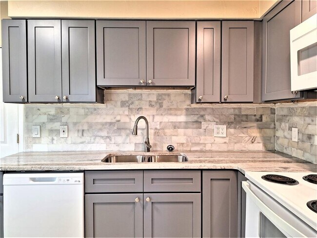 Foto del edificio - 4317 71st Ave N