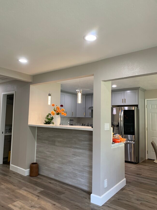 Foto del edificio - 806 Coyote St