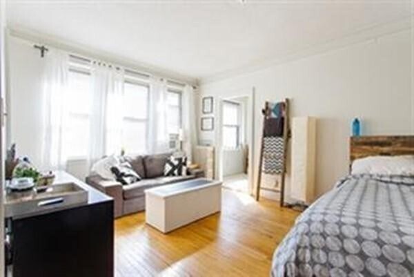Foto del edificio - 141 Englewood Ave