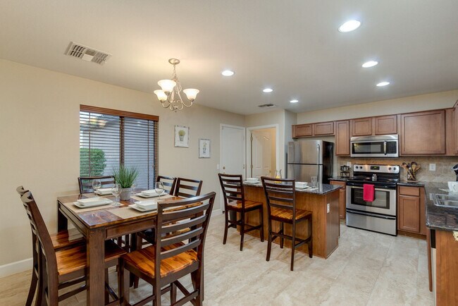Foto del edificio - 3847 E Stratford Pl