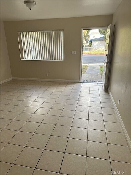 Foto del edificio - 4505 Canoga St