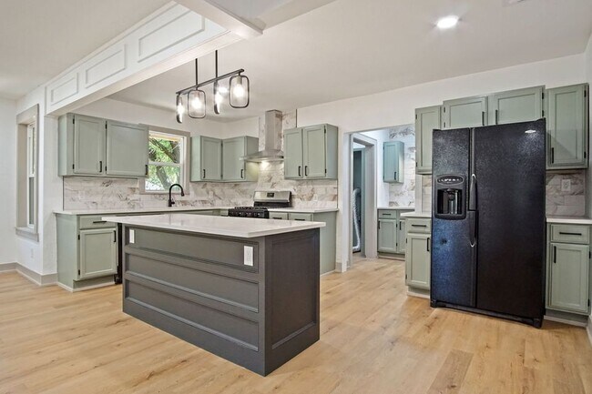 Foto del edificio - 2200 NW 13th St