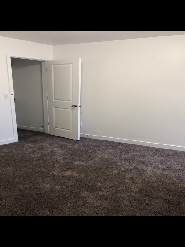 Foto del edificio - 4204 Otter Park Ct