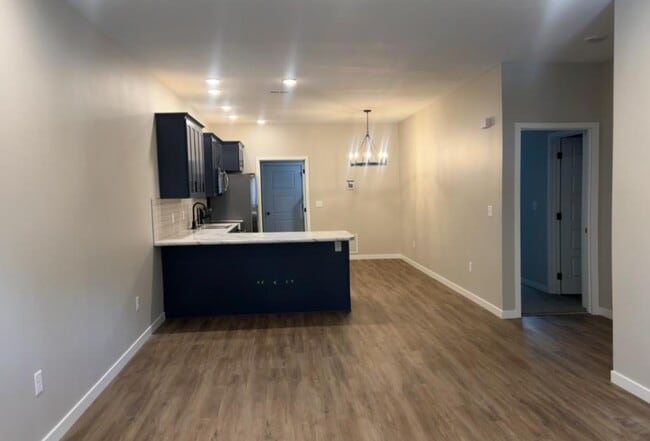 Building Photo - 2218 3rd St