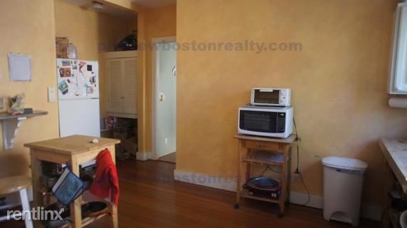 Building Photo - 96 Columbia St