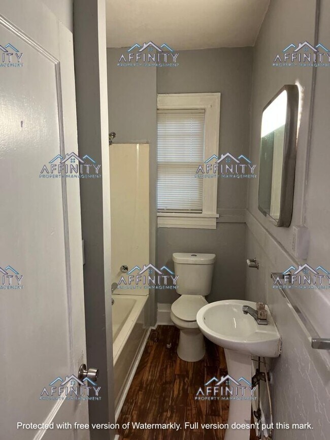 Building Photo - 1454 Marion Place Macon, Ga