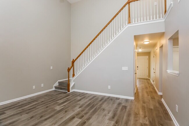 Foto del edificio - 6805 White Walnut Way