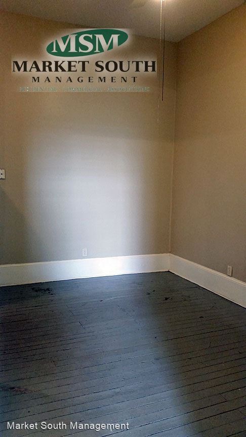 Building Photo - 308 E Waldburg St