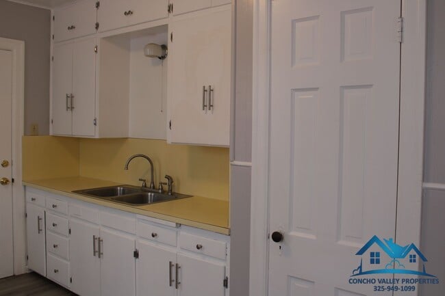 Building Photo - For Rent - 2 Bed/ 1 Bath Home in Santa Rita