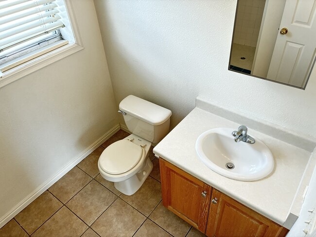 Building Photo - 1675 S State St