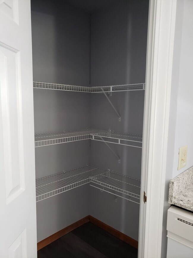 Building Photo - 3 br, 2 bath House - 1315 West 7th Street
