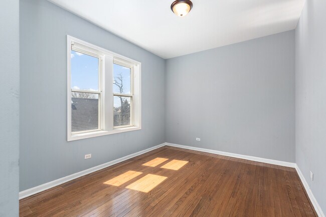 Foto del edificio - 7628 S Drexel Ave
