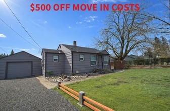 Building Photo - 4665 Daisy St