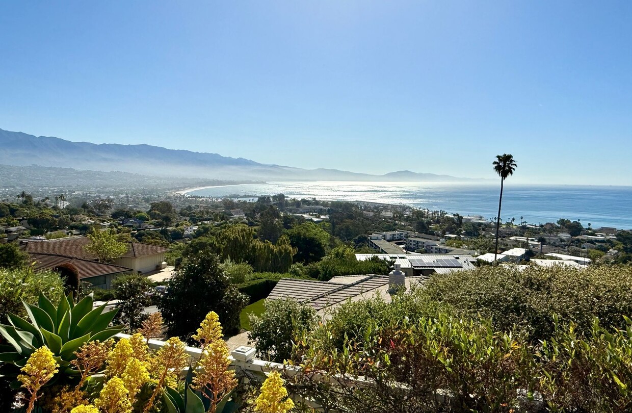 Primary Photo - 3 Bedroom + Office | 2 Bathrooms | Spectac...
