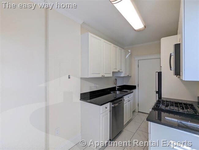 Building Photo - 24 Chauncy St