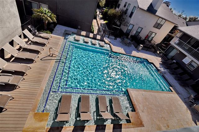 Foto del edificio - 5909 Birchbrook Dr