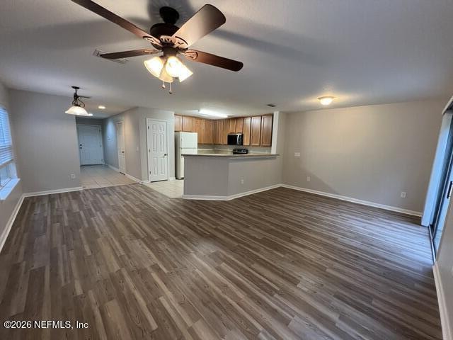 Building Photo - 824 Black Cherry Dr S