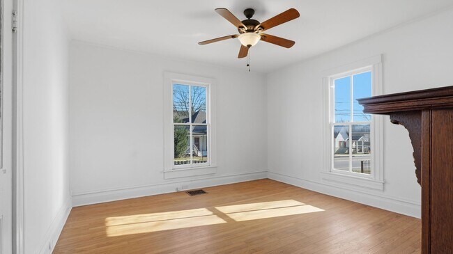 Foto del edificio - Saint Elmo Adorable home!