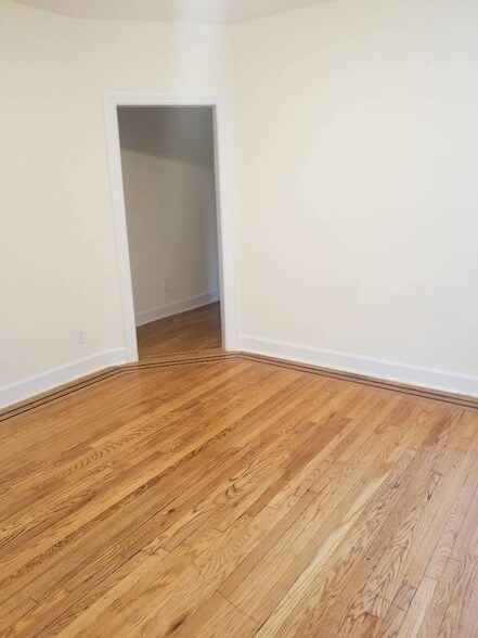 Foto del edificio - 4163 67th St