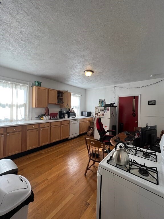 Primary Photo - 360 Highland Ave