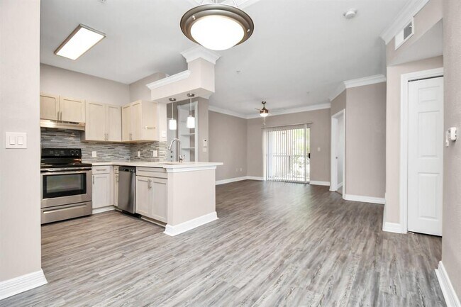 Foto del edificio - 3225 Woodland Park Dr