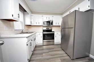 Building Photo - 303 Granada