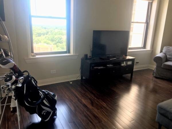 Foto principal - 2300 N Lincoln Ave
