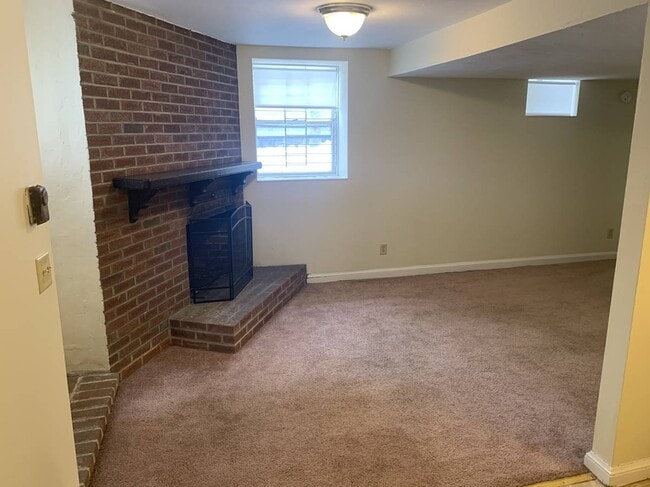 Building Photo - 266 Chestnut Hill Ave