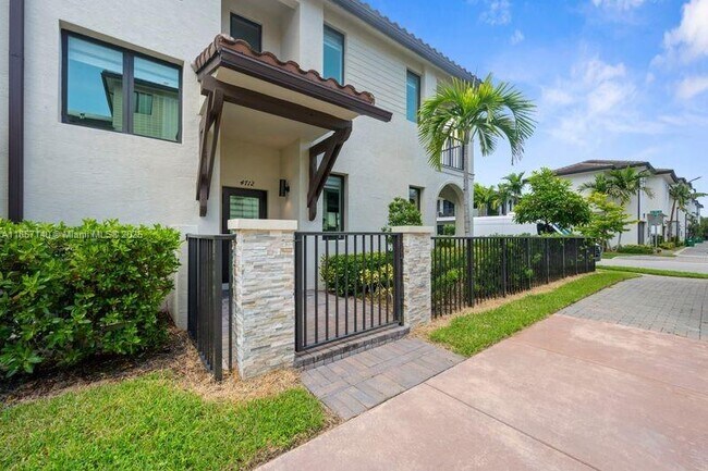 Foto del edificio - 4712 NW 83rd Ave