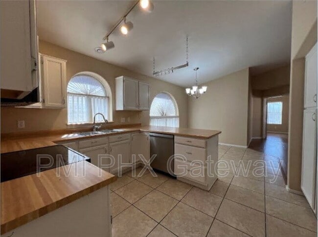 Foto del edificio - 15982 N 90th Ave