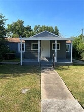 Building Photo - 2426 8th Ave N