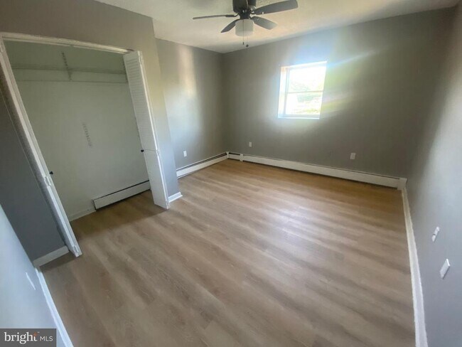 Foto del edificio - 2712 N Main Ave