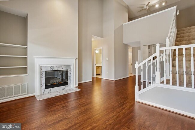 Foto del edificio - 14301 Grape Holly Grove