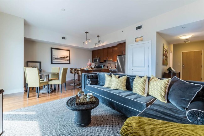 Foto del edificio - 5250 Brownway St