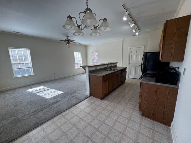 Building Photo - Available now!  Spacious 2BR/2BA Apartment in Downtown Raleigh