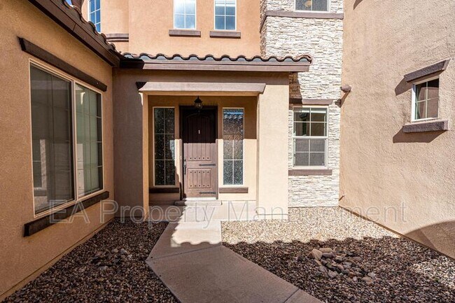 Building Photo - 827 Mesa Roja Trail NE