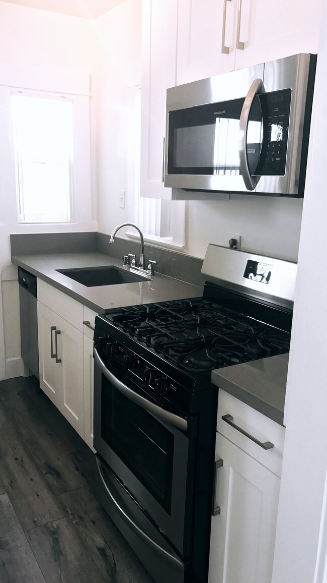 Be the first to use these appliances+cabinets - 368 Walnut Ave